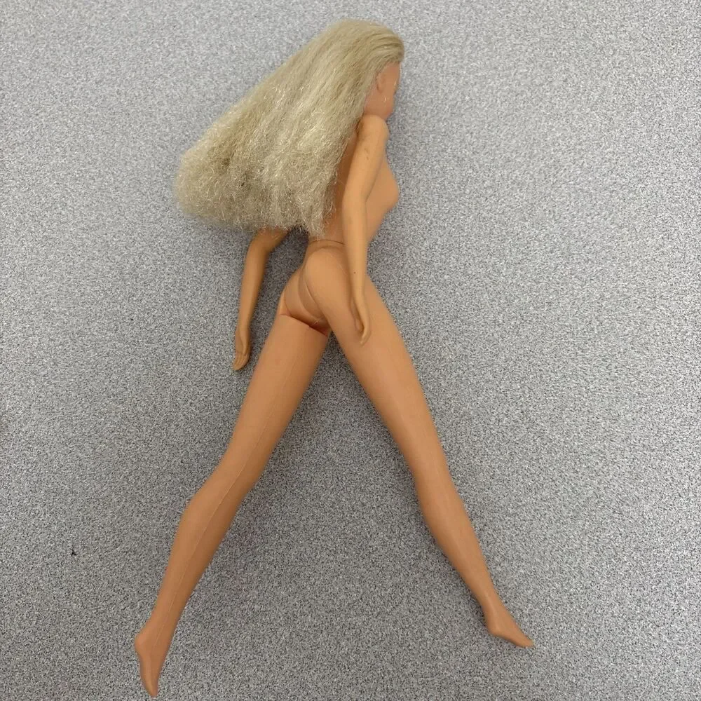Vintage Barbie Clone Dolls, Made In China, Blonde, Twist Waist, 2 Bendable Legs